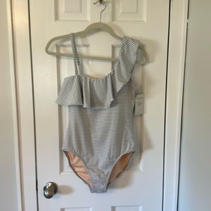 NWT Garnet Hill one-piece bathing suit. Size 8